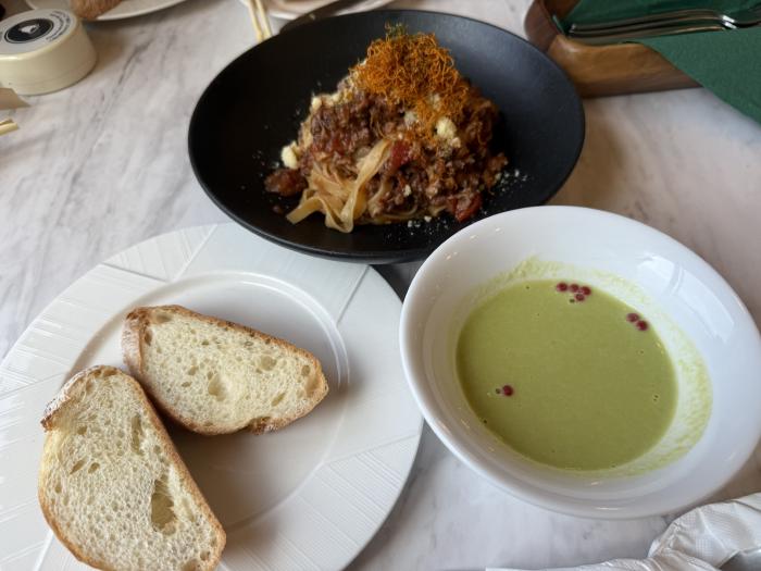 お昼のパスタとスープ
