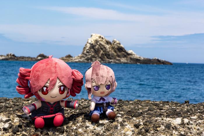 海辺でテトさんと花梨先輩と