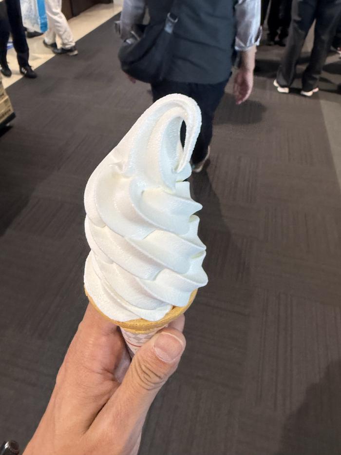 空港でソフトクリーム