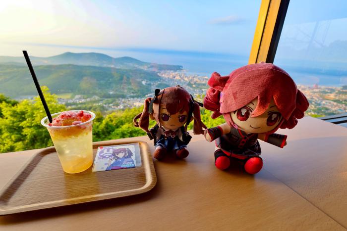 花梨先輩のドリンクと小樽の景色