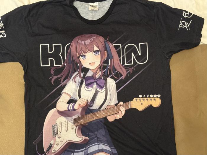 明日は花梨先輩のTシャツで