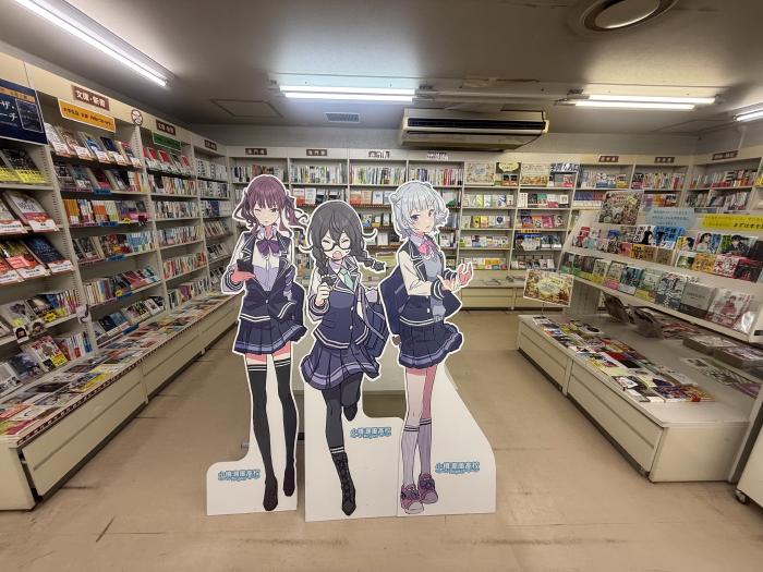 商科大の書店で3人にご挨拶