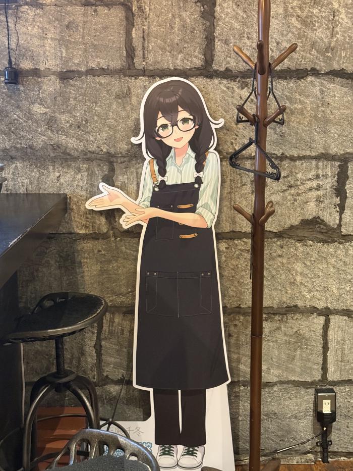 石と鉄さんのお仕事姿の千冬ちゃん