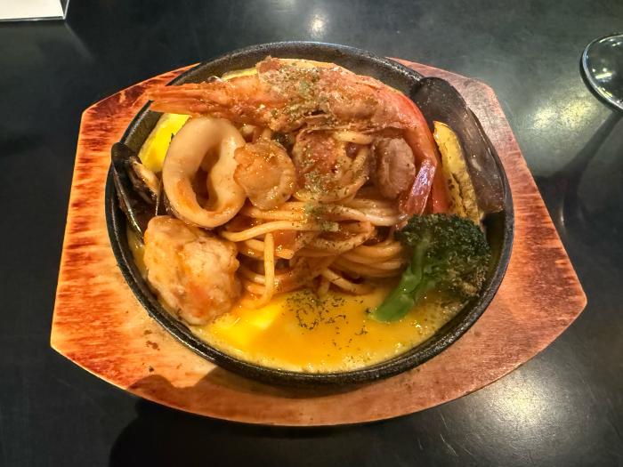 石と鉄さんでパスタをいただきます