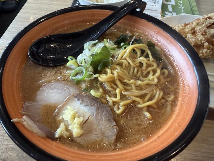お昼のラーメン
